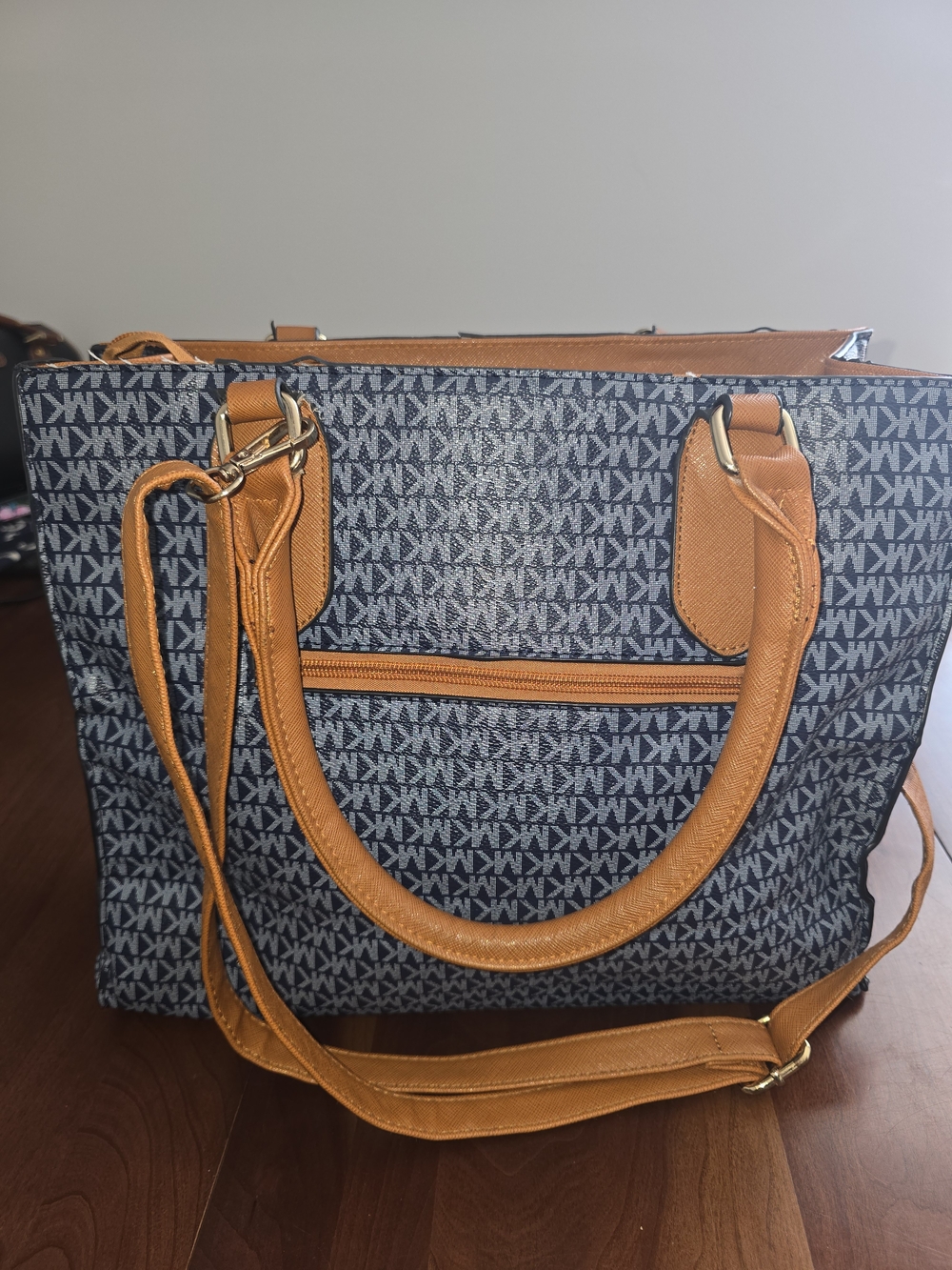 Michael Kors Navy 💙 MK Logo Tote with Tan Handles, Excellent Condition! - Picture 5 of 12